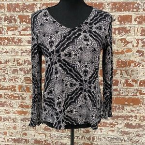 SAGE| Black and cream paisley long sleeve shirt with cream-colored lace back